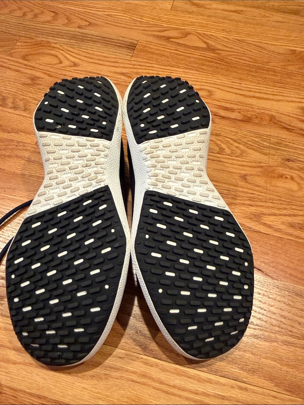 allbirds Navy Knit Lace-Up Men's Tree Runner Sneakers with White Sole - Picture 5 of 5